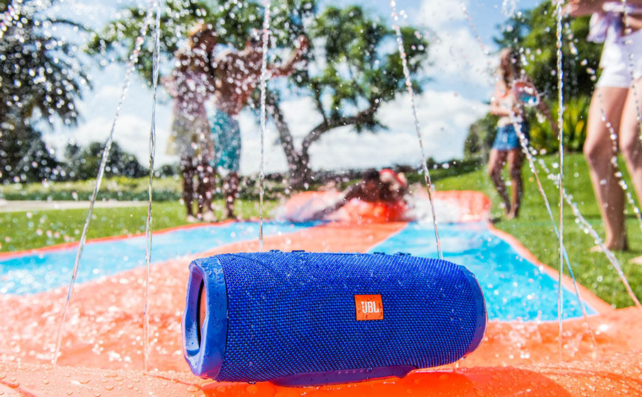 JBL Charge 3 6000-mAh-Power Bank - Image