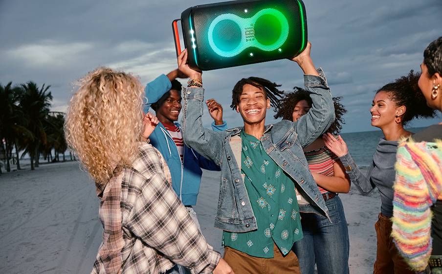 JBL PartyBox Club 120 Футуристическое световое шоу - Изображение