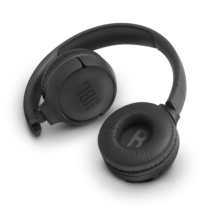 JBL Tune 560BT - Black - Wireless on-ear headphones - Detailshot 1 image number null