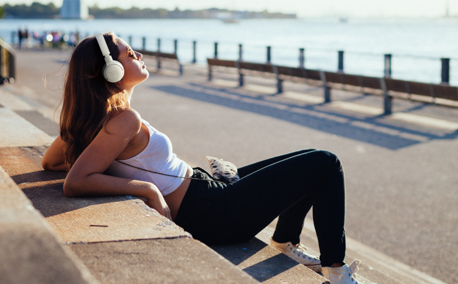 JBL Tune 660NC Bis zu 44 Stunden Akkulaufzeit mit eingeschaltetem ANC - Image